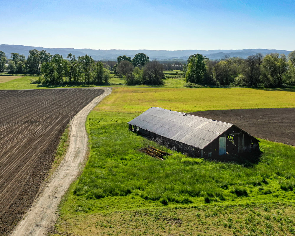 Barn in Columbia County, Oregon (drone view), Oregon barn