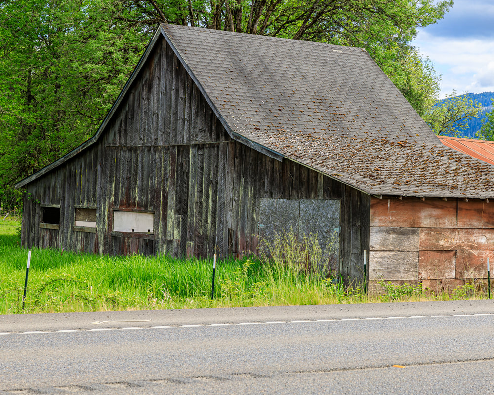 Old barn near Mohawk, Oregon